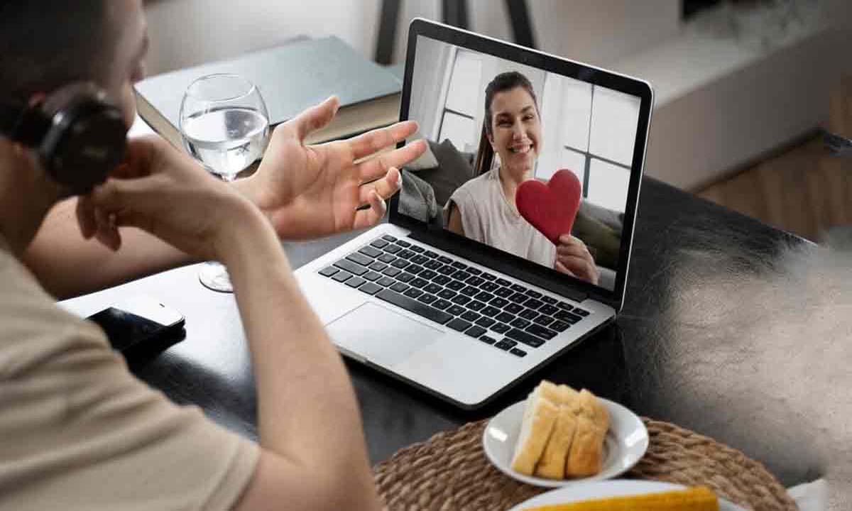 लॉन्ग डिस्टेंस रिलेशनशिप