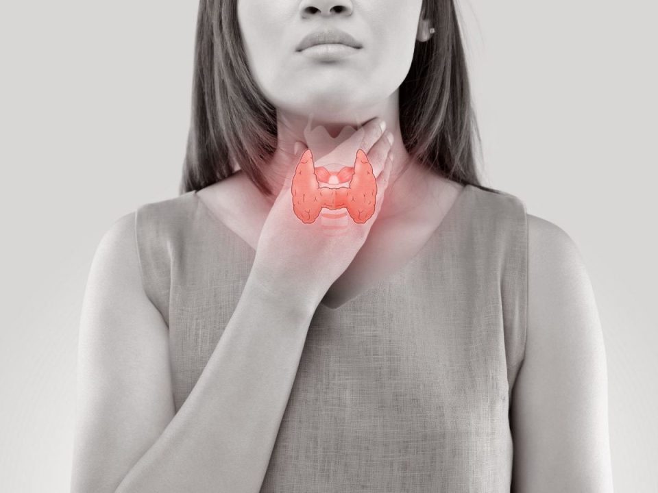 Thyroid problem : थायराइड की समस्या को कम करने के लिए इन पोषक तत्वों को खाने में शामिल करें