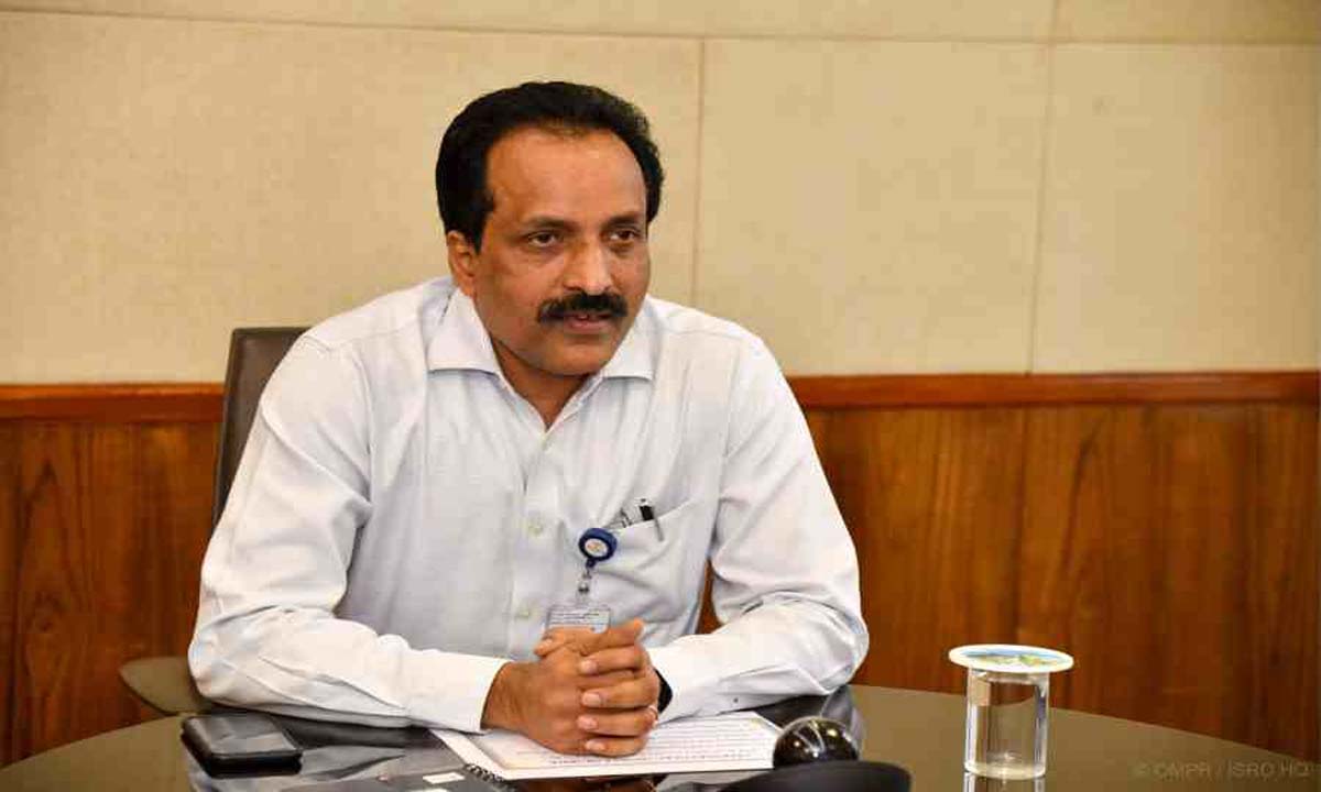 इसरो 2040 तक चंद्रमा पर पहला भारतीय अंतरिक्ष यात्री भेजेगा