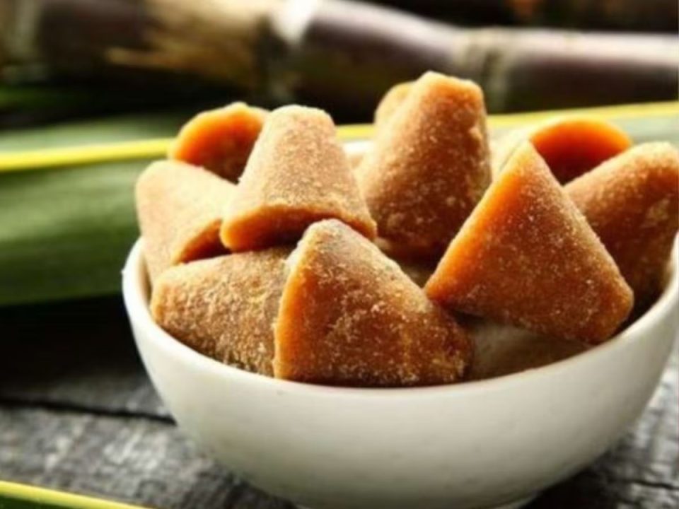 Jaggery : ये हैं गुड़ खाने के फायदे और नुकसान