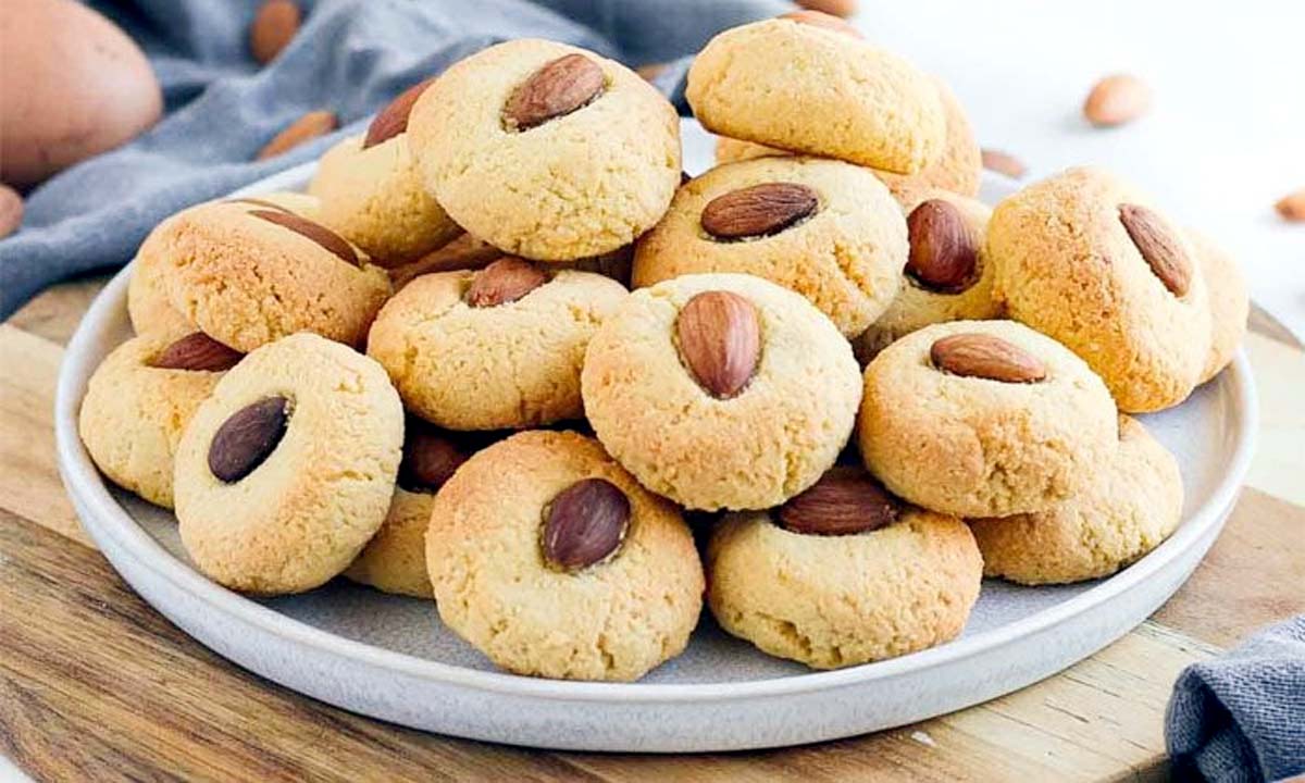 चाय के साथ लुफ्त उठाये बादाम कुकीज़ का ,जाने रेसिपी