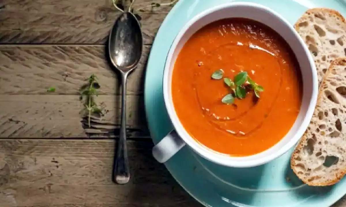 tomato soup : सर्दियों में सेहत के लिए फायदेमंद टमाटर का सूप, जानें बनाने तरीका