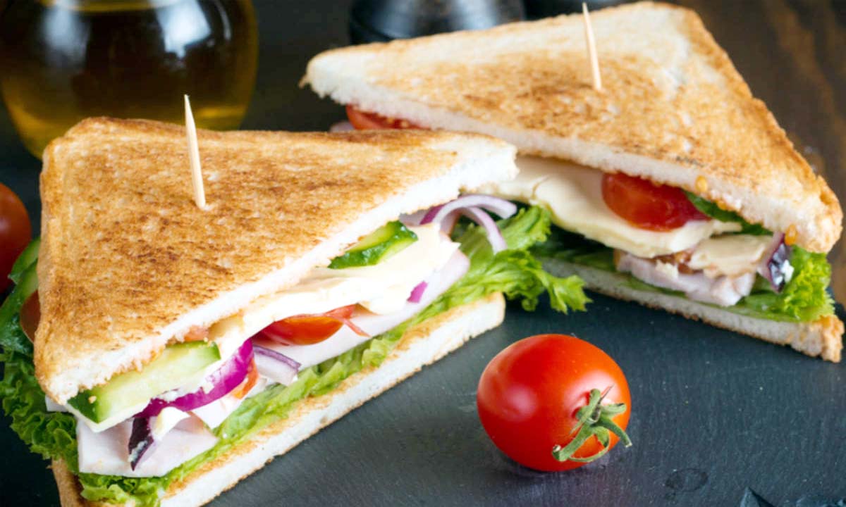 Veg Sandwich : वेज सैंडविच सेहत के साथ स्वाद से भी है भरपूर