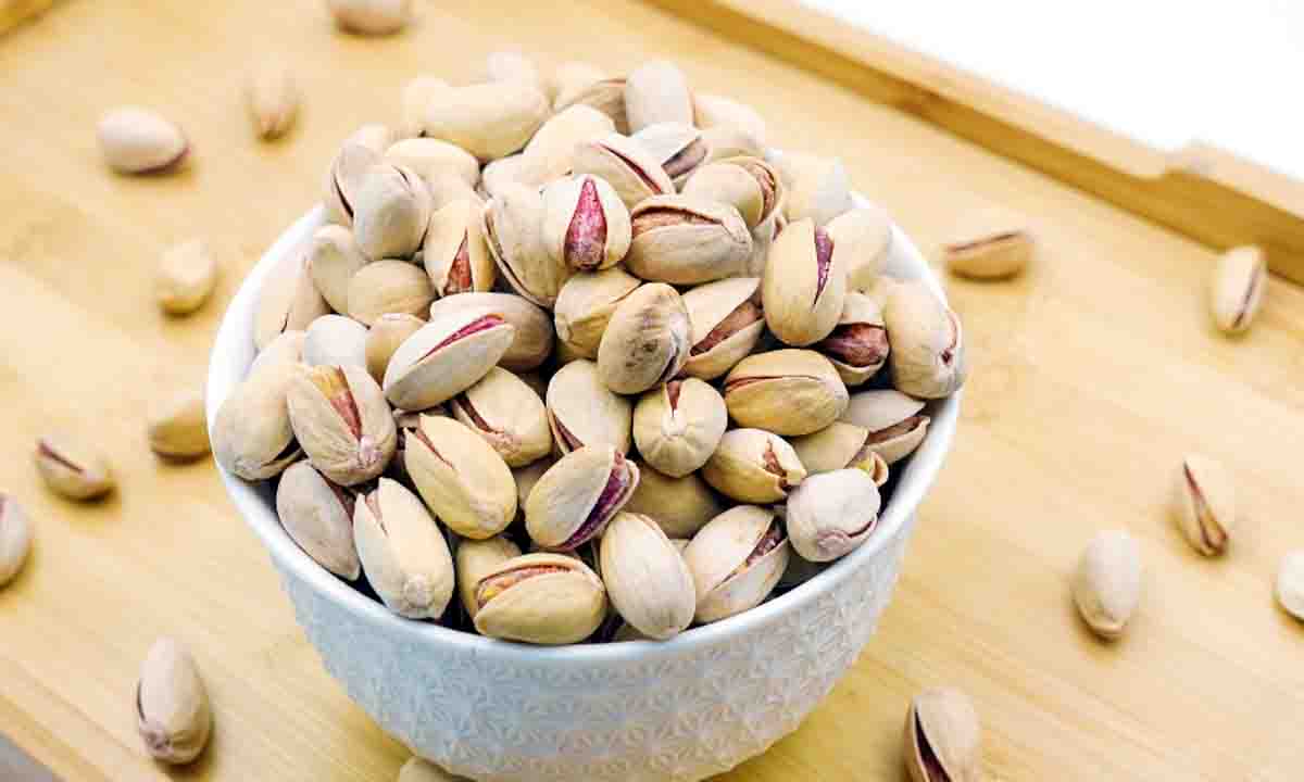 कोलेस्ट्रॉल को कंट्रोल में रखता है पिस्ता, जाने फायदे