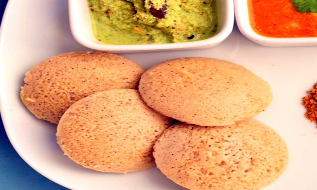 Bajra Idli : आप भी घर पर बनाये बाजरे की इडली, आसान रेसिपी