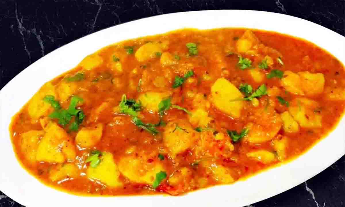 घर पर ट्राई करें आलू-टमाटर की ये स्वादिष्ट सब्जी, नोट करें रेसिपी