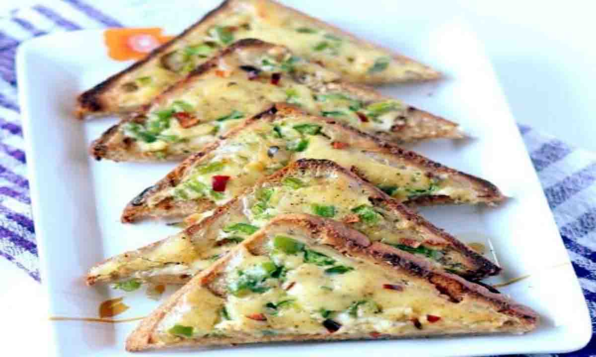 बनाये मजेदार चीज़ चिली टोस्ट, फॉलो करे रेसिपी