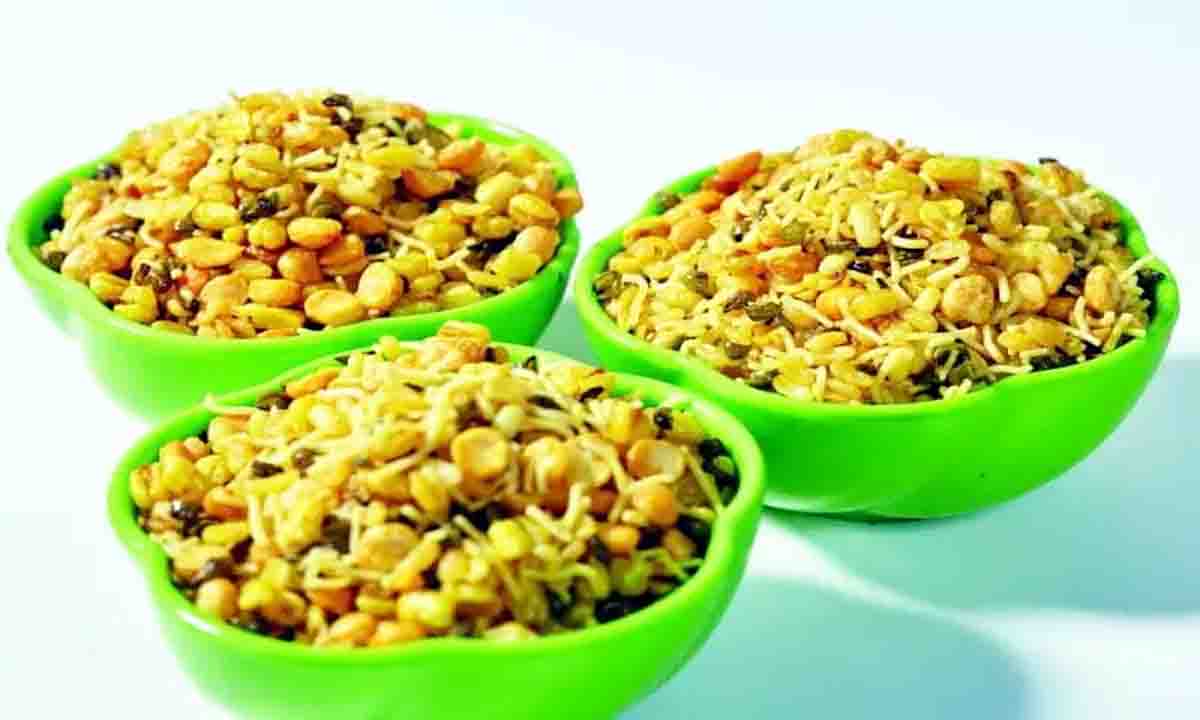 मेहमानों के लिए बनाए 7 अलग-अलग तरह से चिवड़ा