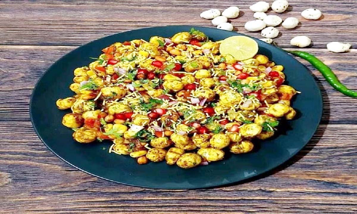 ट्राई करें मखाना चाट' जानें रेसिपी