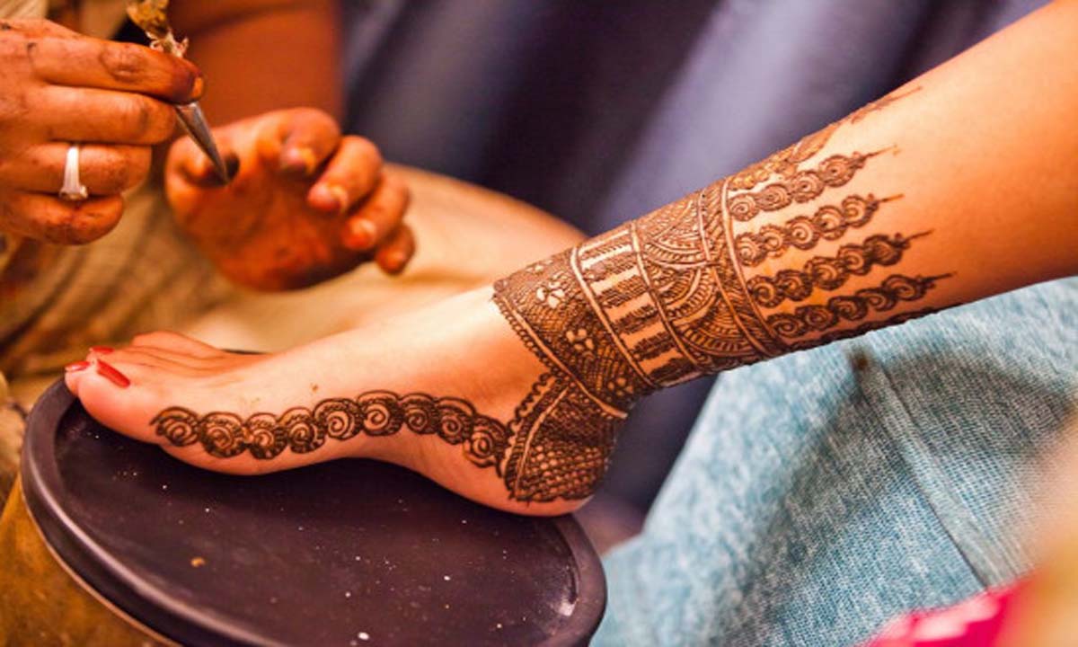 मेहंदी लगाते वक्त इन बातों का रखें धयान