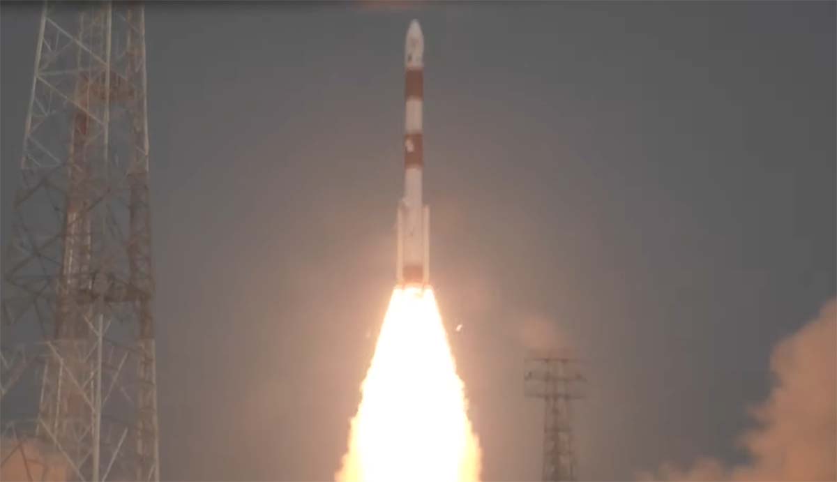 ISRO ने XPoSAT सैटेलाइट की लॉन्चिंग की, खोलेगा ब्रह्मांड के राज