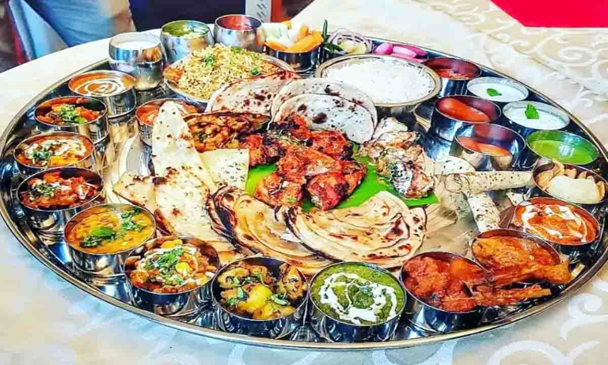 The biggest plates of India which have a reward of thousands for eating them