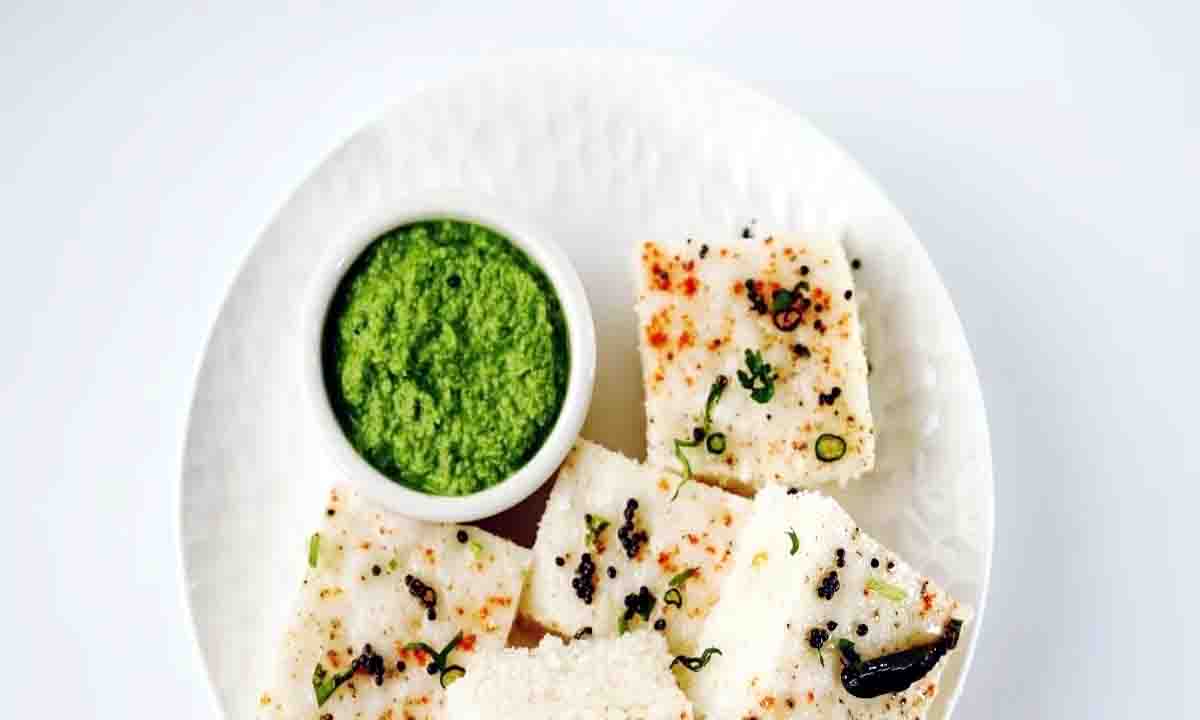 सूजी के ढोकला की रेसिपी