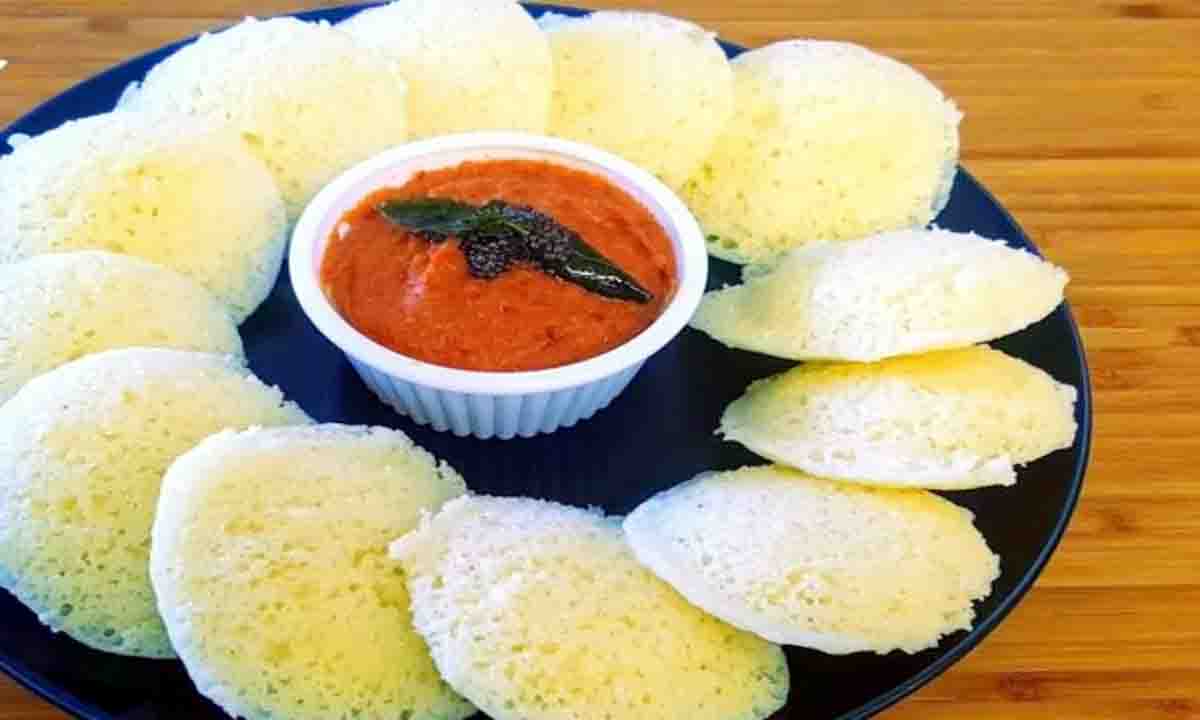 सुबह के नाश्ते में बनायें इडली, जाने बनाने का तरीका