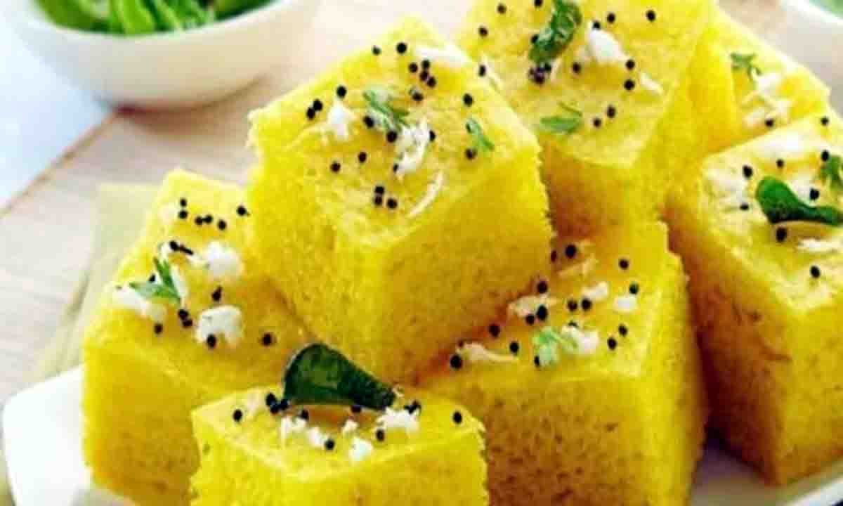 Khaman Dhokla : बनाएं खमन ढोकला मुंह में जाते ही घुलेगा जाने रेसिपी