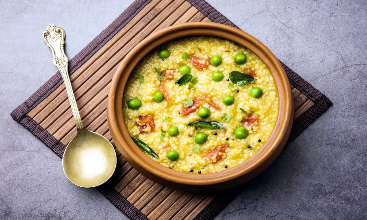 Vegetable Porridge : लंच में बनाकर खाएं वेजिटेबल दलिया, जाने रेसिपी