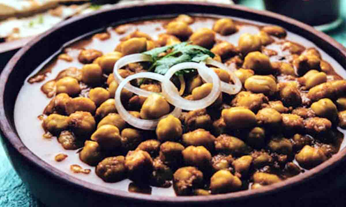 Amritsari Chole : इस तरह बनाएं अमृतसरी छोले ,नोट कर लें रेसिपी