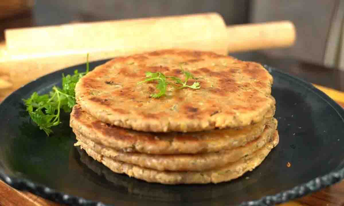 Crispy Sindhi Koki : ट्राय करें क्रिस्पी सिंधी कोकी ,नॉट करें आसान रेसिपी