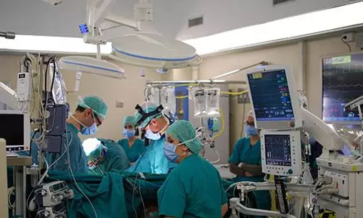 1.3 किलो वजनी प्रीमैच्योर बच्चे की हुई ओपन-हार्ट सर्जरी