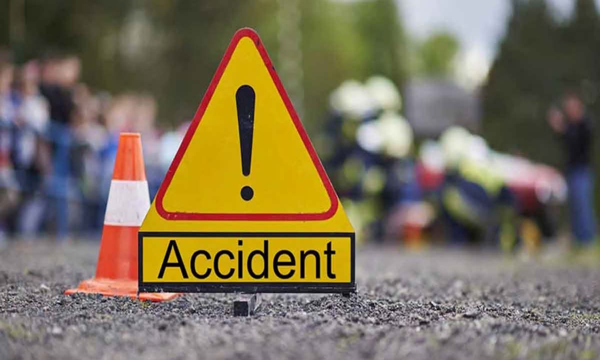 फॉर्च्यूनर कार ने बाइक को मारी टक्कर, पिता-पुत्री की मौत